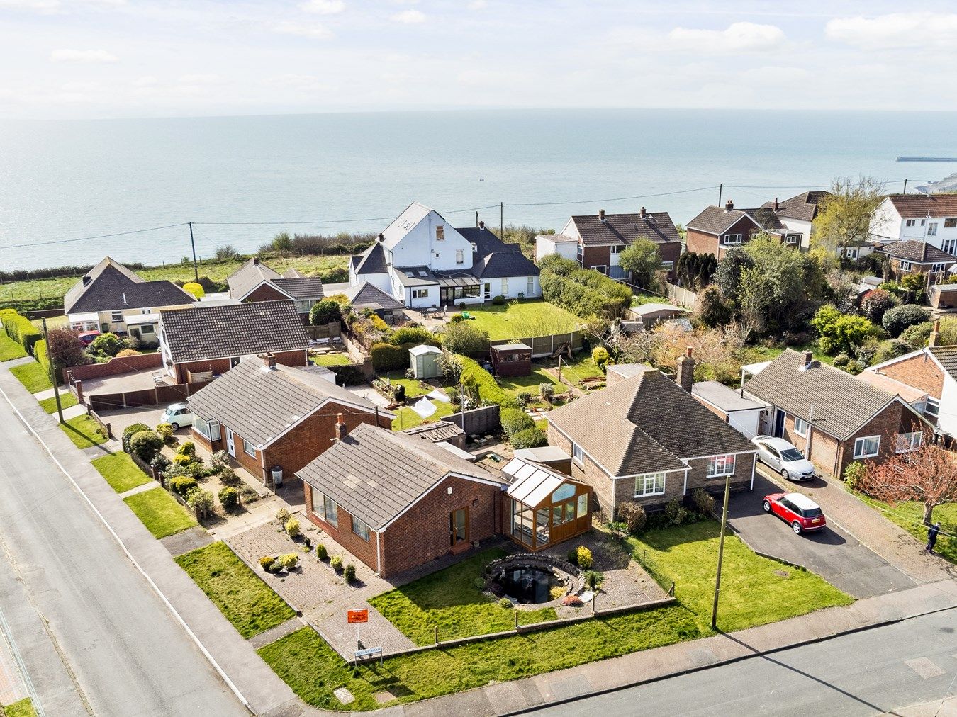 2 bed detached bungalow for sale in Alexandra Road, CapelLeFerne