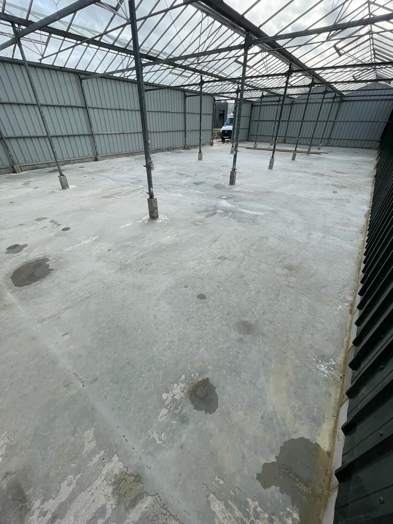 Light industrial to let in Nazeing Park, Betts Lane, Nazeing, Waltham