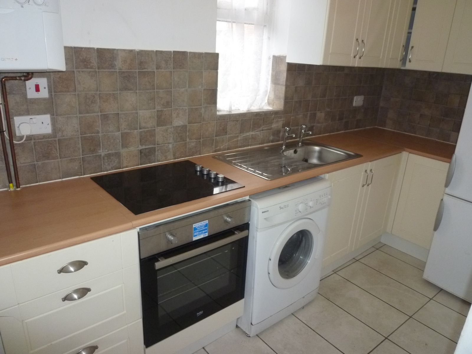 Studio to rent in Crawley Road, Luton LU1 Zoopla