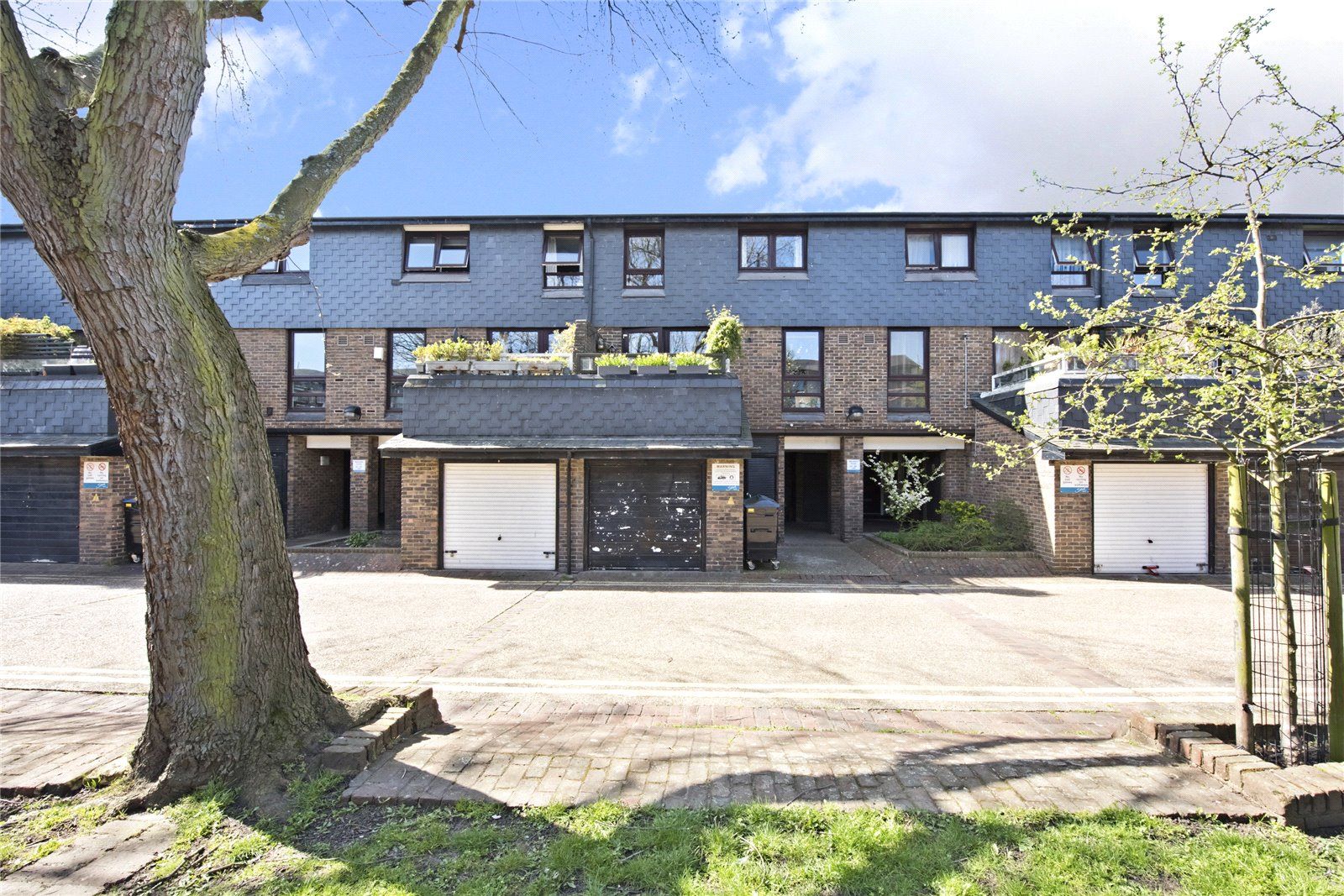 2 bed flat for sale in Manaton Close, Peckham SE15 Zoopla