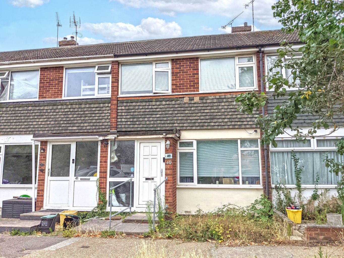2 bed terraced house for sale in Willow Walk, Hadleigh, Essex SS7 Zoopla
