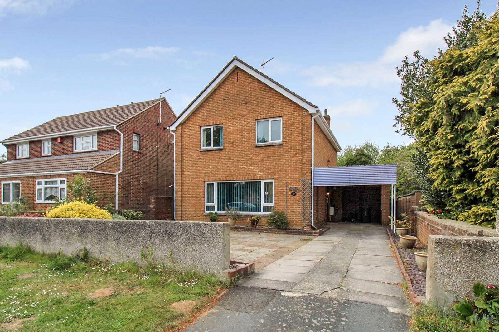3 bed detached house for sale in Windsor Road, Lawn, Swindon, Wiltshire