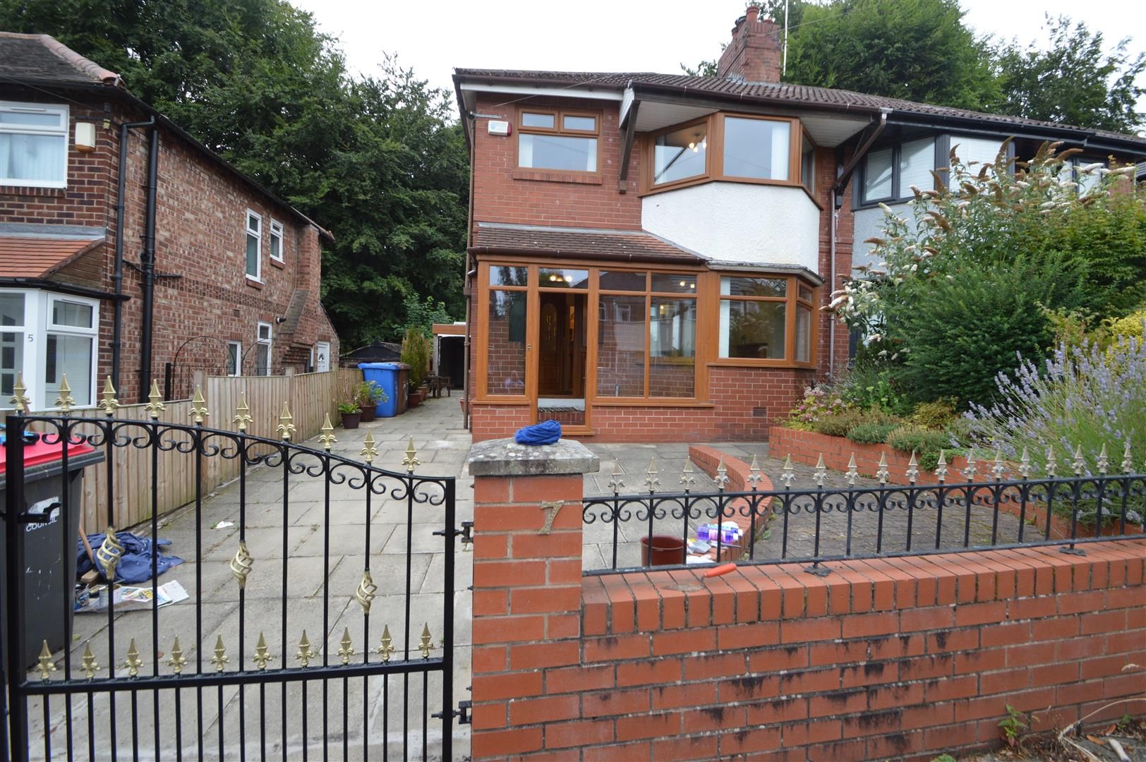 3 bed property to rent in Castleway, Salford M6 Zoopla