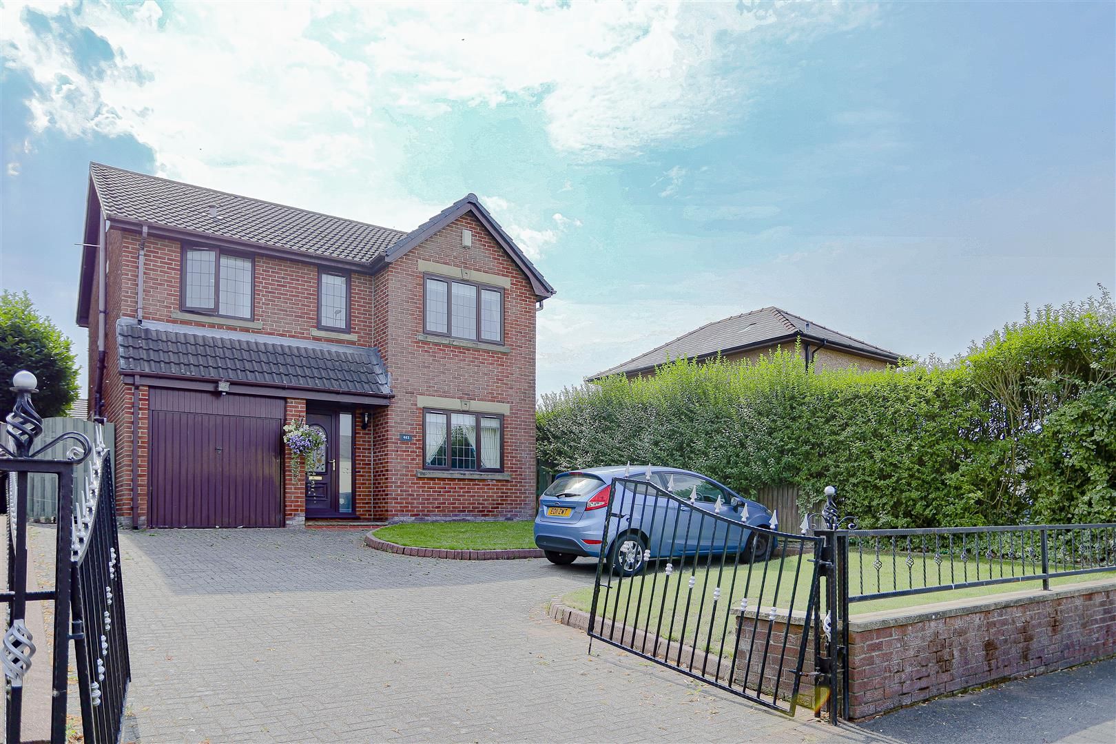 4 bed property for sale in Preston Old Road, Feniscowles, Blackburn BB2