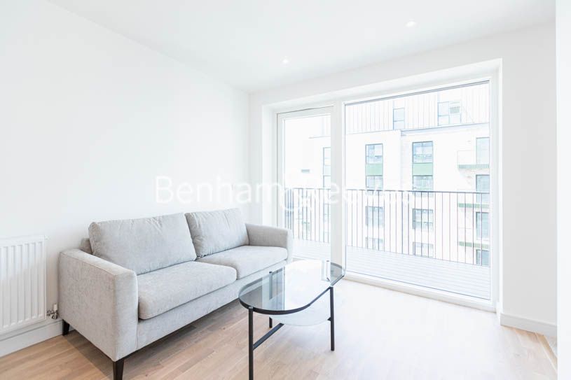 1 bed flat to rent in Greenleaf Walk, Southall UB1 Zoopla