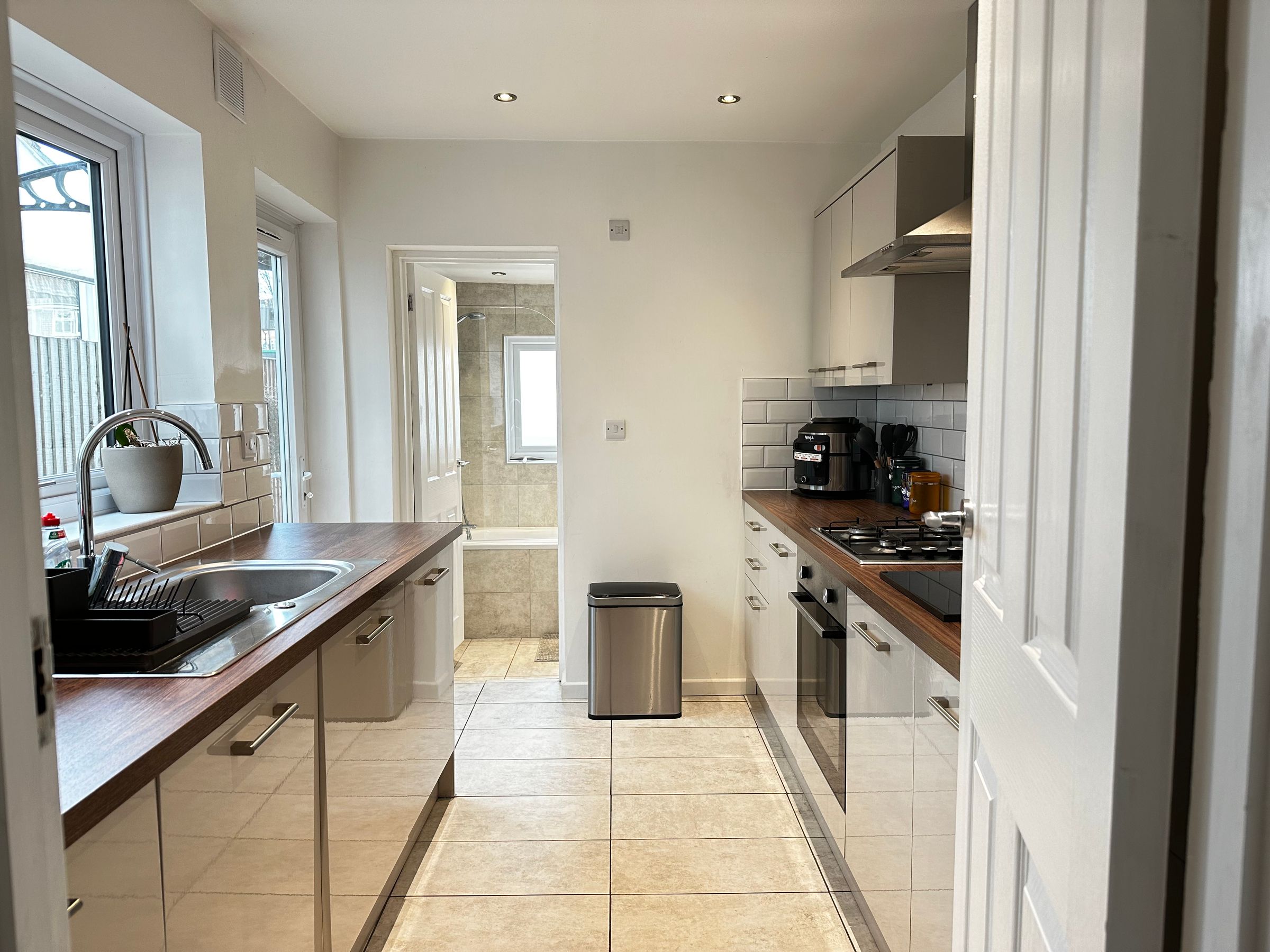 3 bed terraced house to rent in Cuxton Road, Rochester ME2 Zoopla