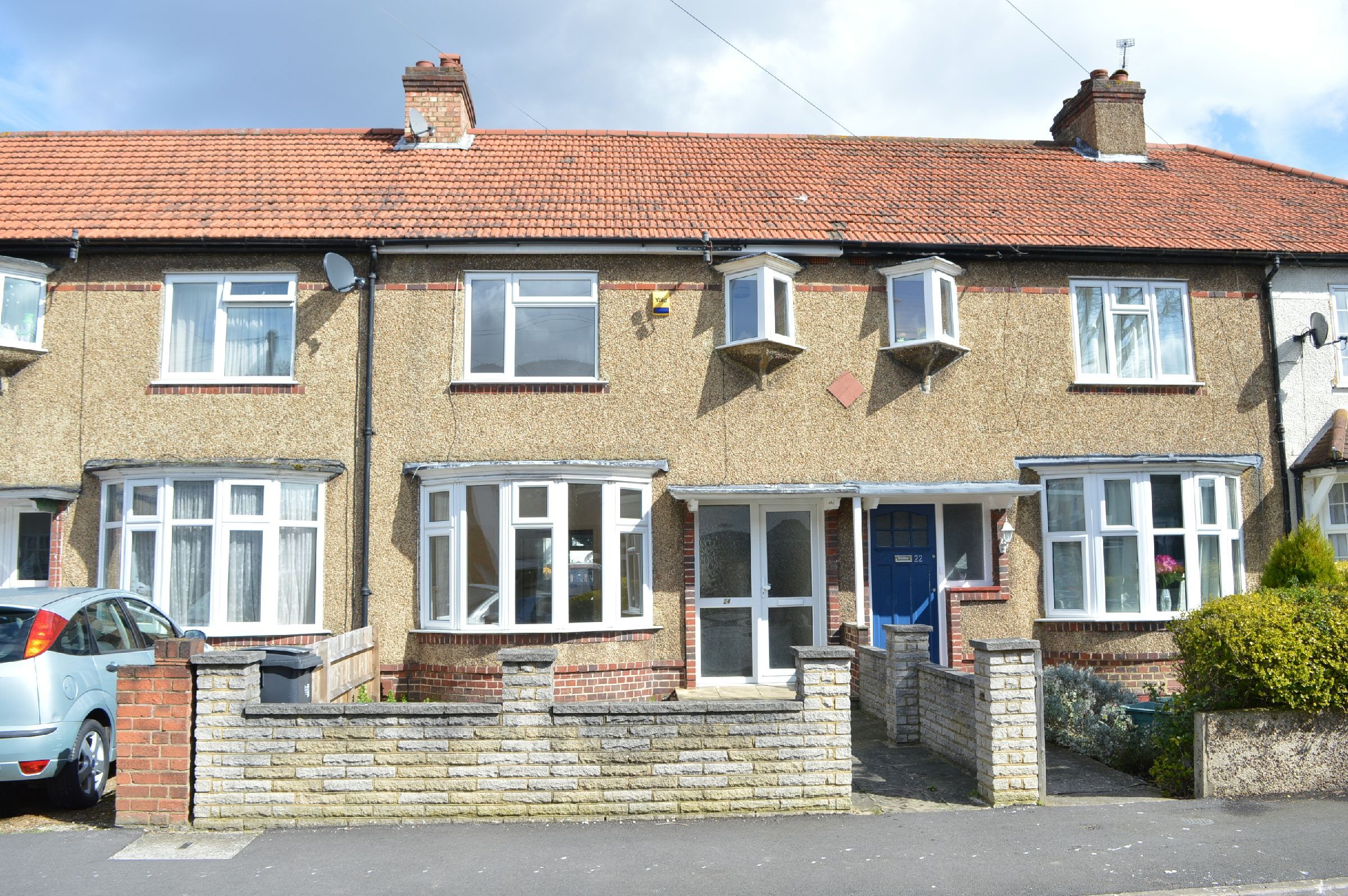 3 bed terraced house to rent in Tolworth Road, Tolworth, Surrey KT6