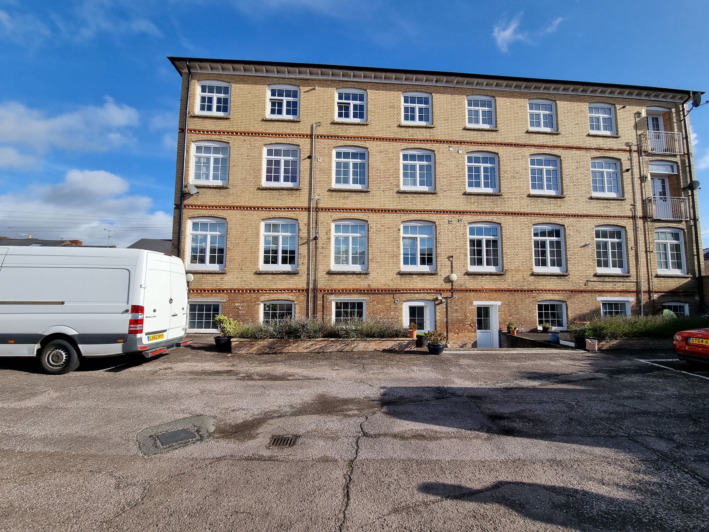 2 bed flat to rent in Richmond Road, Taunton TA1 Zoopla