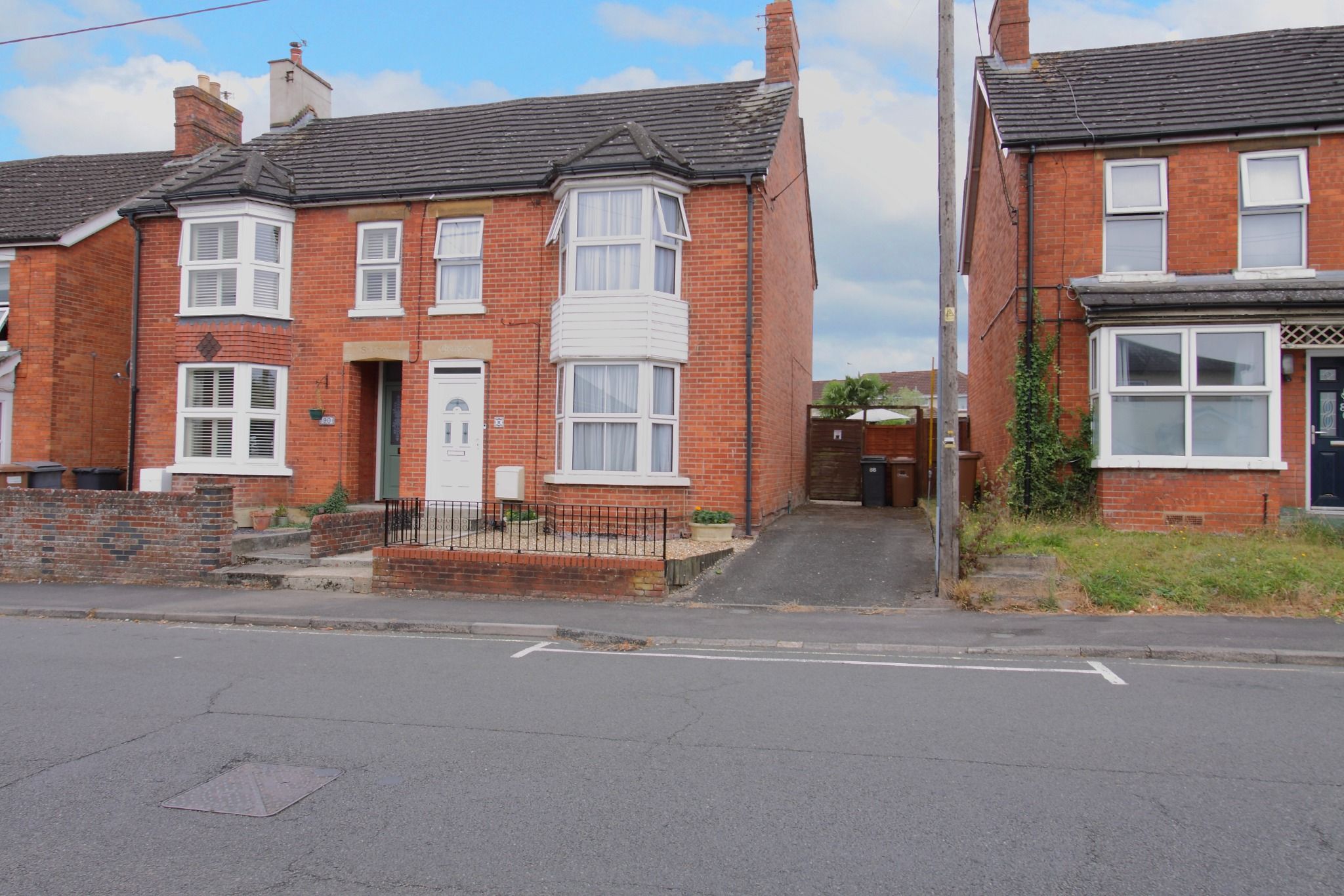 4 bed semidetached house for sale in Millway Road, Andover SP10 Zoopla