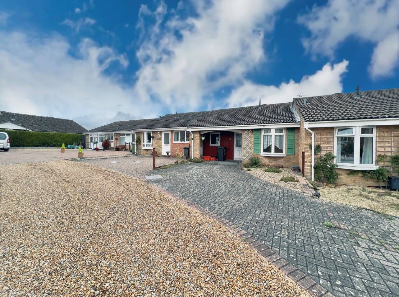 2 bed terraced bungalow for sale in The Cullerns, Highworth, Swindon