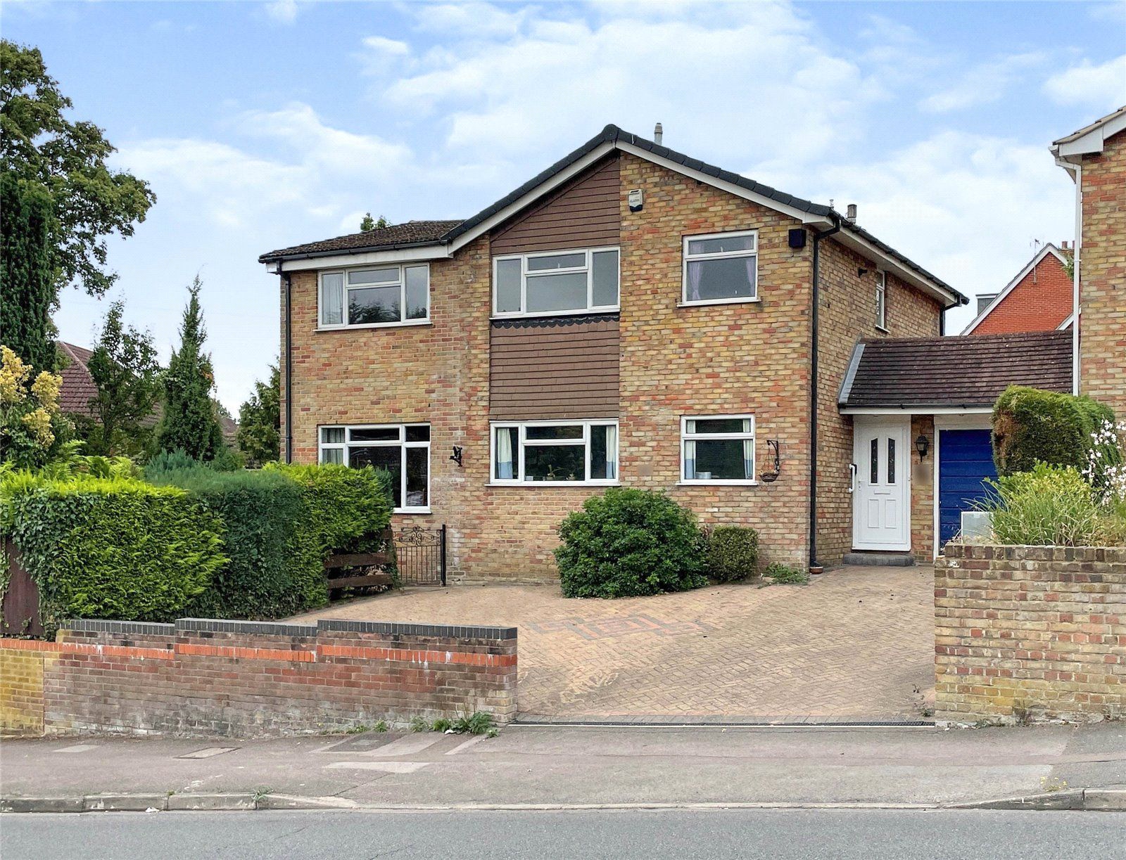 4 bed detached house to rent in Chapel Hill, Tilehurst, Reading