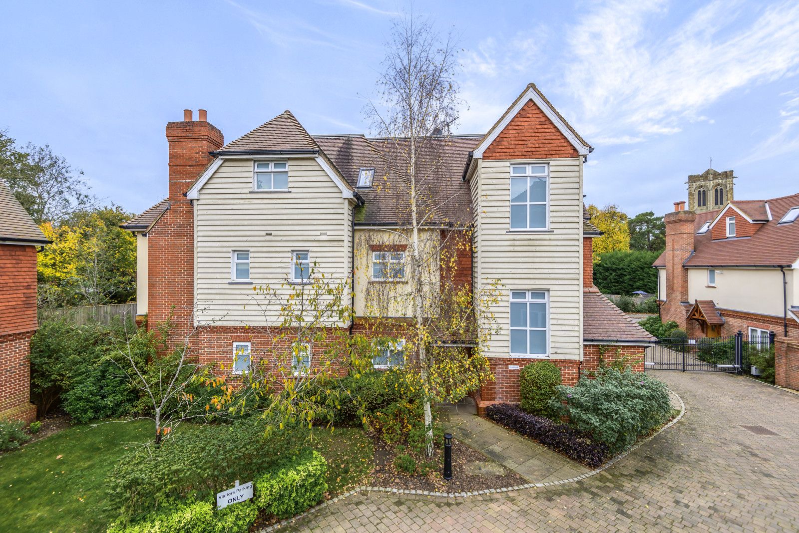 2 bed flat for sale in Cleves House, Rouse Close, Weybridge KT13 Zoopla