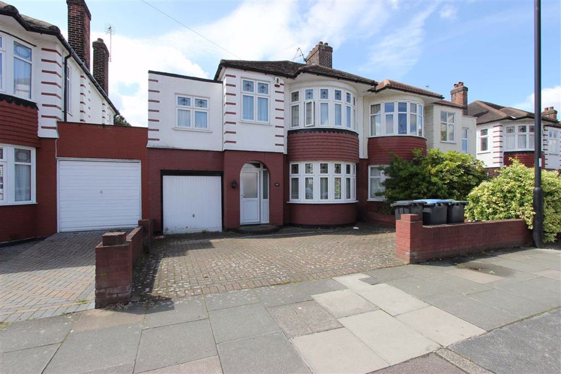 Firs Park Avenue, Winchmore Hill, London N21  