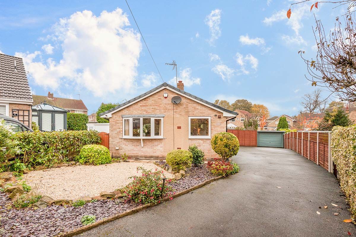 2 bed bungalow for sale in Pollard Close, Gomersal, Cleckheaton, West Yorkshire BD19 Zoopla