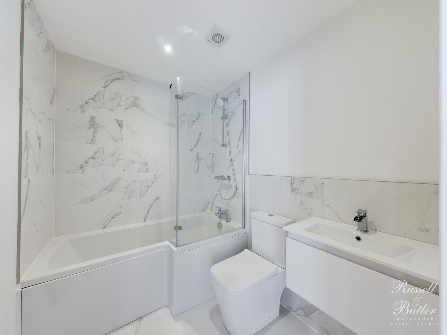 2 bed bungalow for sale in The Maltings, Chackmore, Buckingham MK18