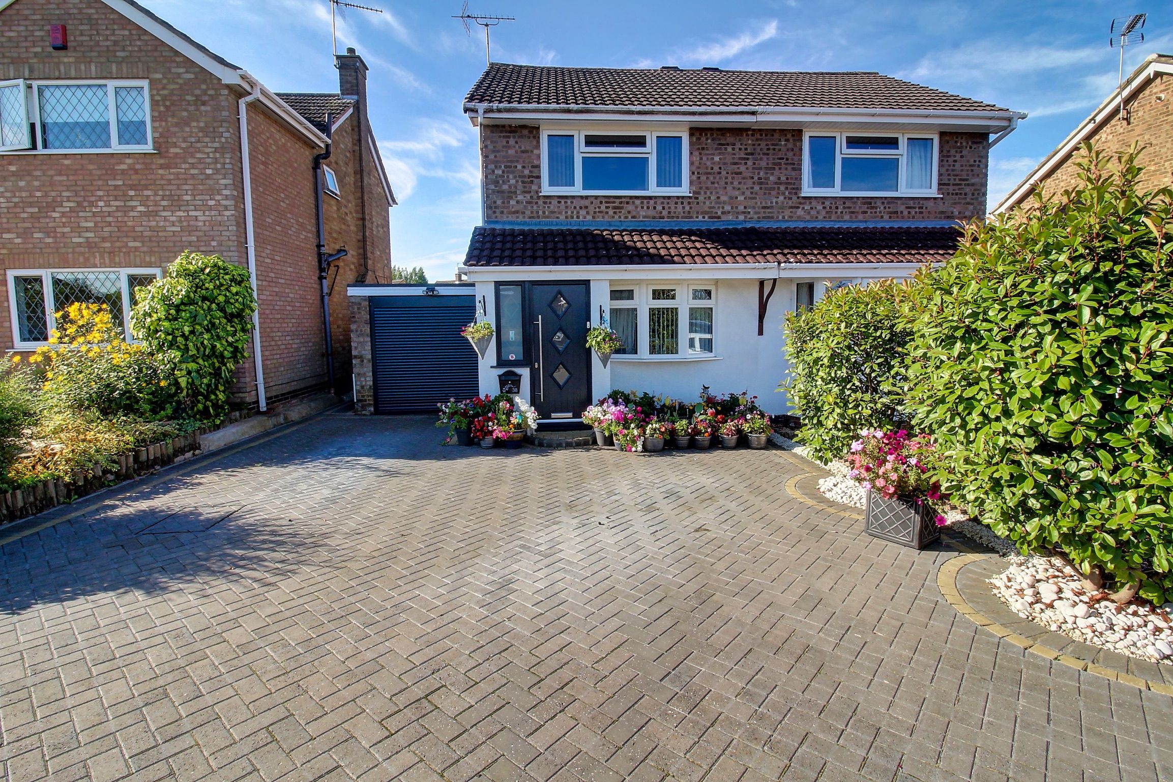 2 bed semidetached house for sale in Stoneygate Drive, Hinckley LE10 Zoopla