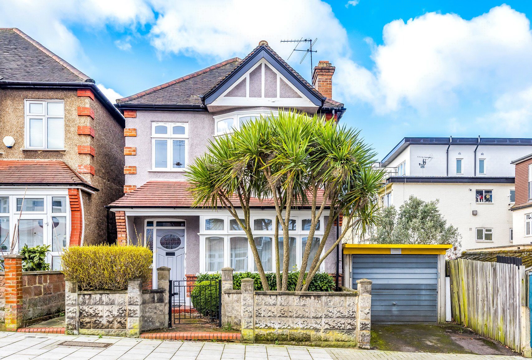 Kirkstall Gardens, London, London SW2