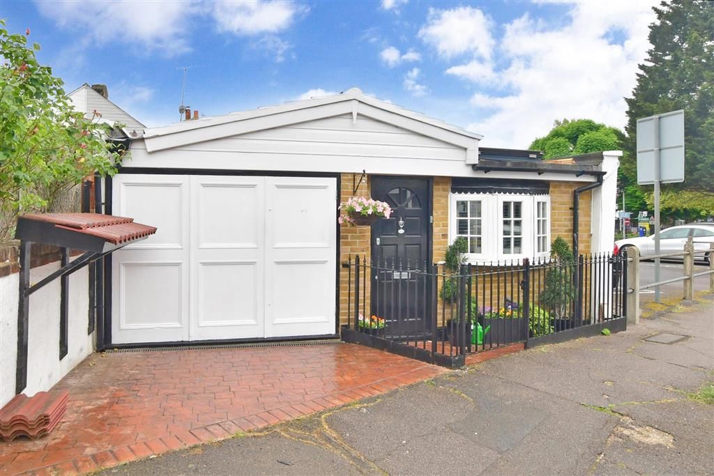 2 bed detached bungalow for sale in High Beech Road, Loughton, Essex