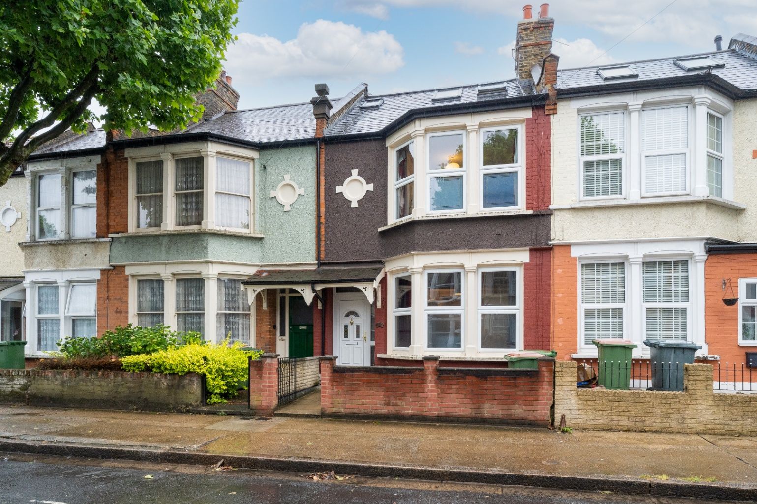 Henniker Gardens, Central Park, East Ham E6  