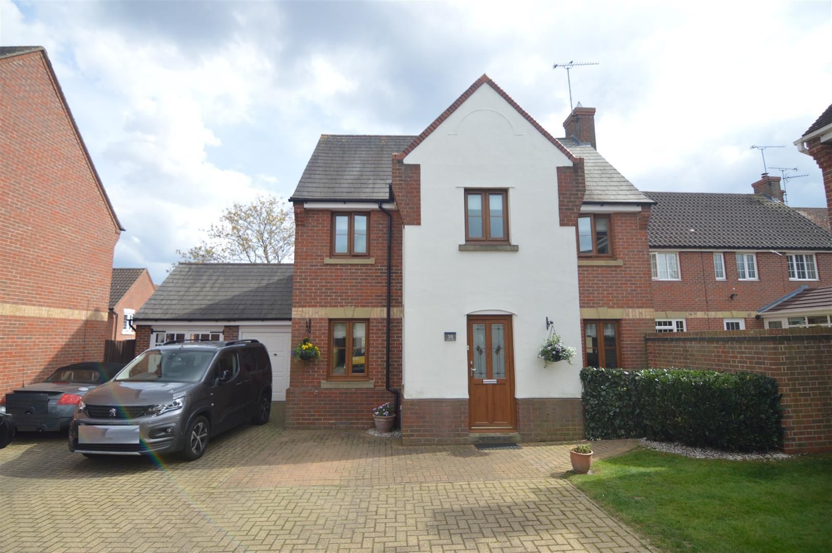 4 bed detached house for sale in Stanley Rise, Springfield, Chelmsford