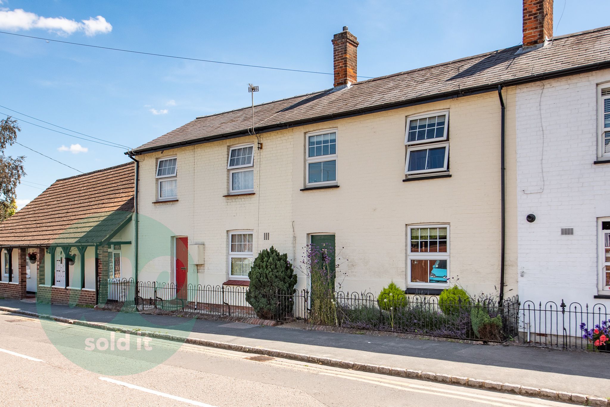 2 bed terraced house for sale in Brook Street, Aston Clinton, Aylesbury