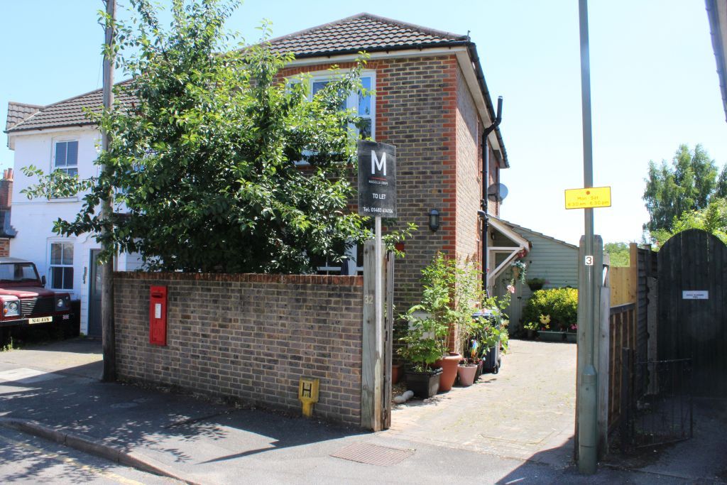 2 bed semidetached house to rent in Fern Road, GU7 Zoopla