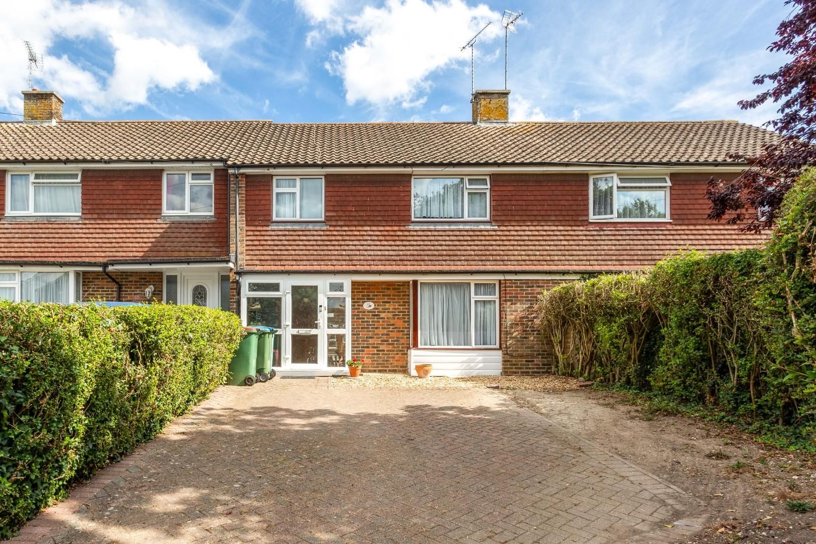 3 bed property for sale in Manor Road, Upper Beeding, Steyning BN44