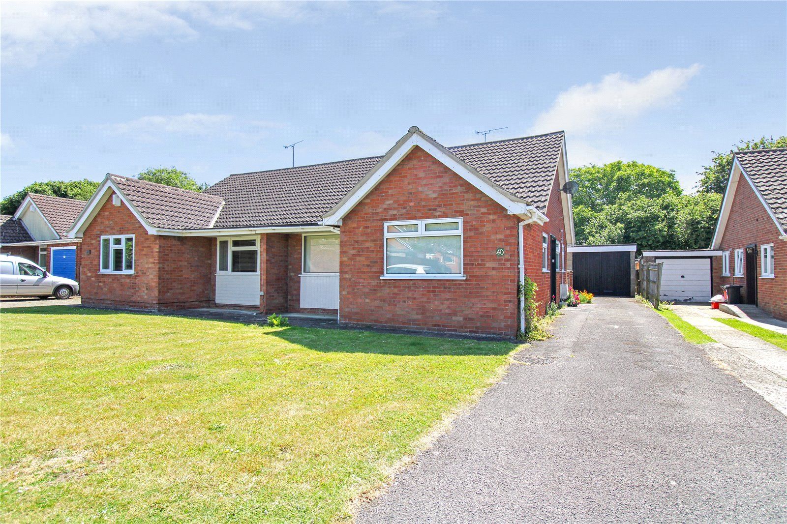 3 bed bungalow for sale in Derwent Drive, Upper Stratton, Swindon SN2