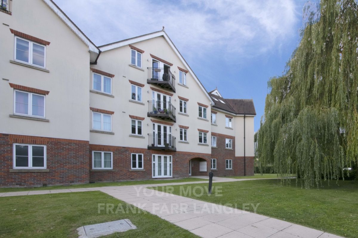 2 bed flat to rent in Datchet Road, Datchet, Slough SL3 Zoopla