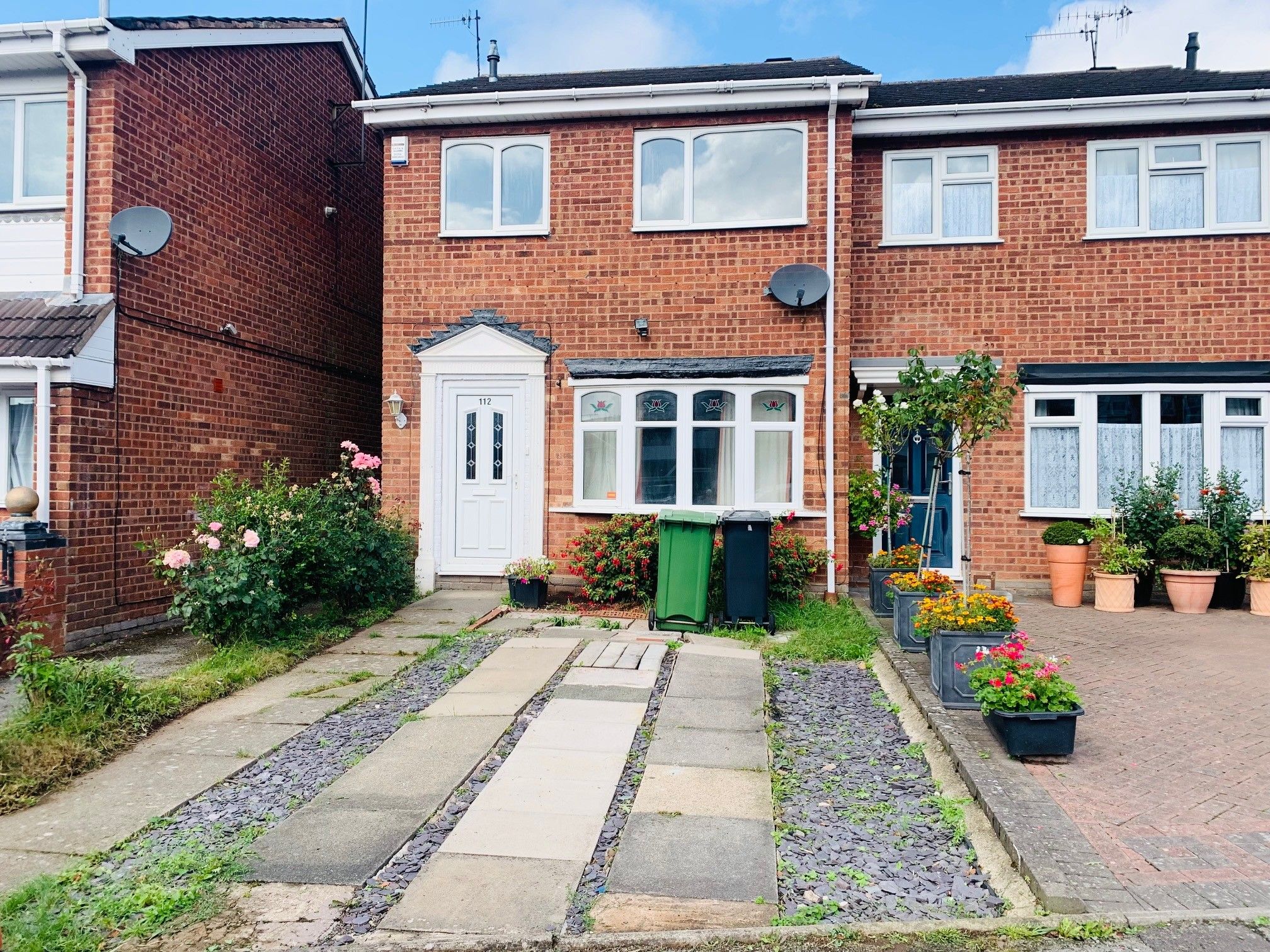 3 bed end terrace house for sale in Chichester Avenue, Dudley DY2 Zoopla