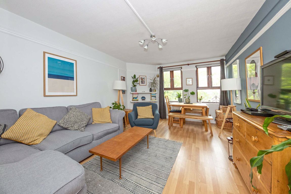 3 bed flat for sale in New Park Road, London SW2 Zoopla