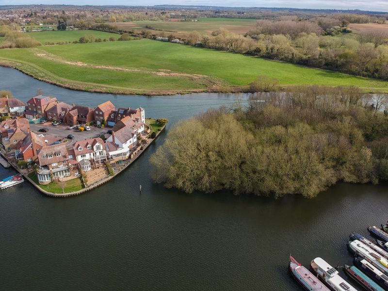 North Quay, Abingdon Marina, Abingdon OX14  