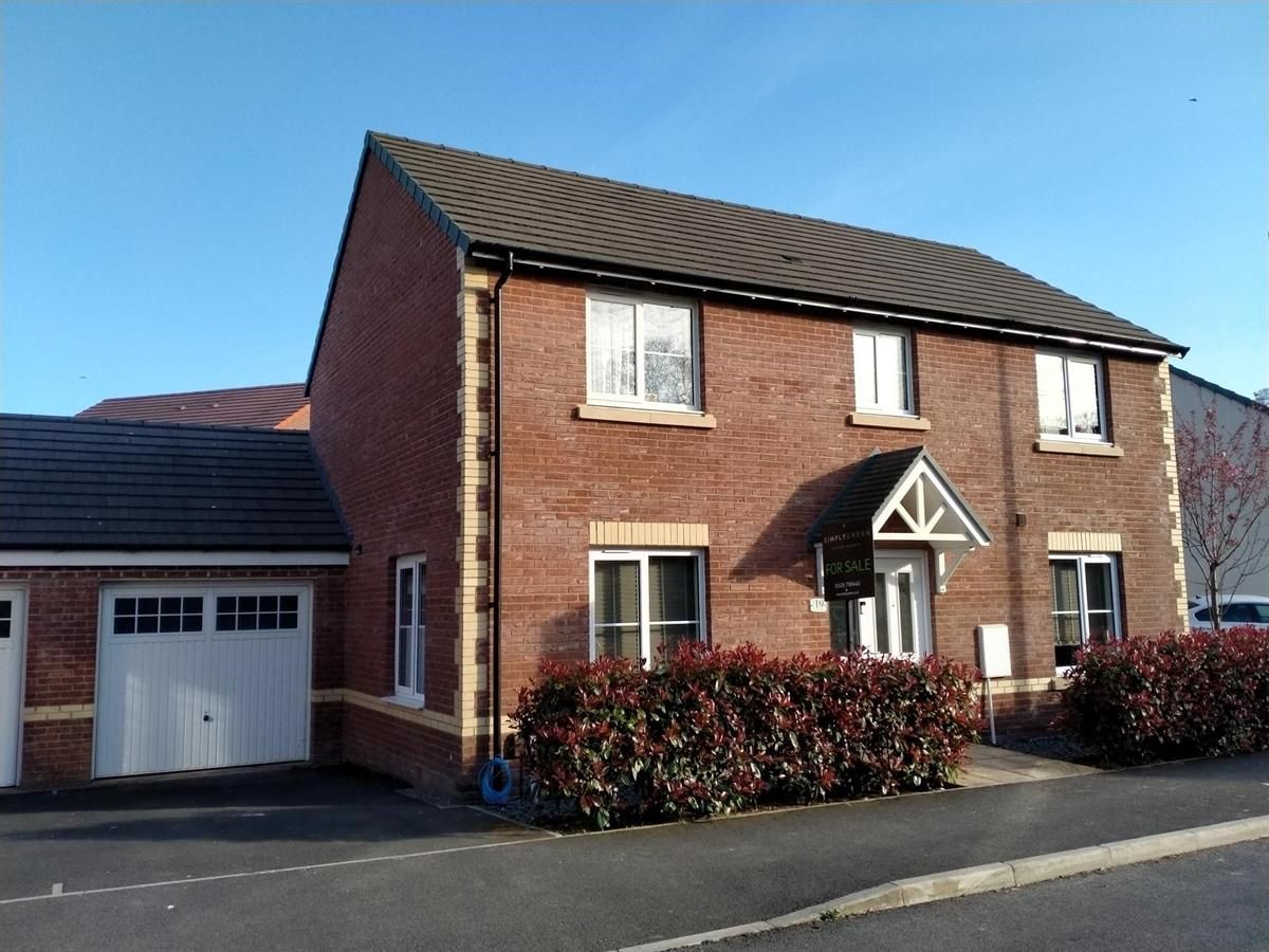 4 bed detached house for sale in Cowslip Crescent, Newton Abbot TQ12