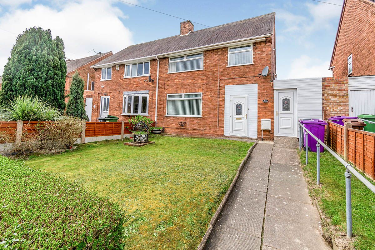 3 bed semidetached house for sale in Griffiths Drive, Wolverhampton