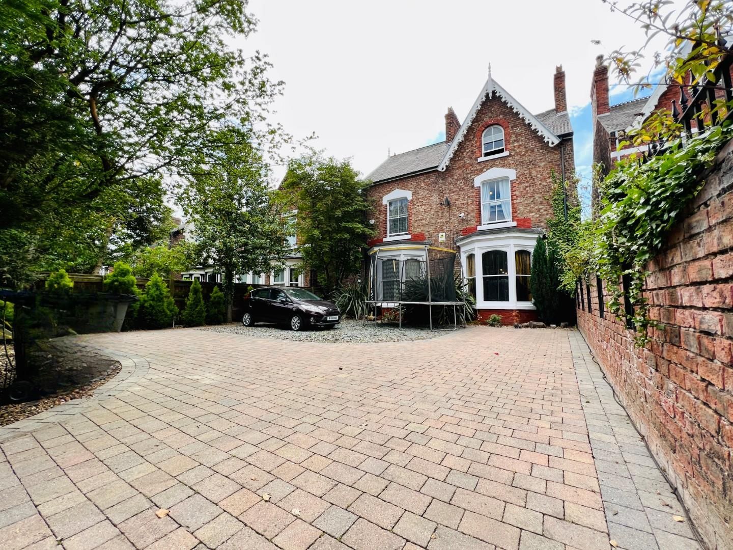 5 bed detached house for sale in The Avenue, Linthorpe, Middlesbrough