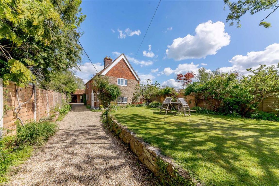 3 bed cottage for sale in Common View, Main Street, Grove, Wantage OX12