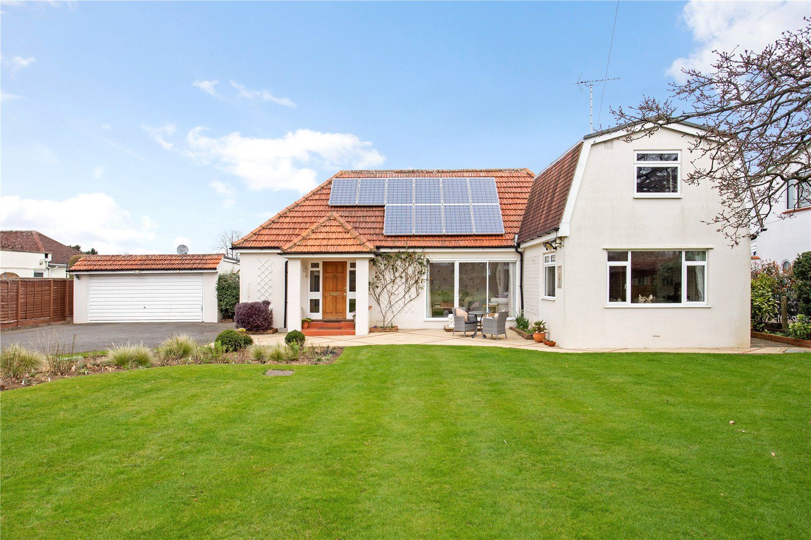 3 bed bungalow for sale in Hamm Court, Weybridge, Surrey KT13 Zoopla