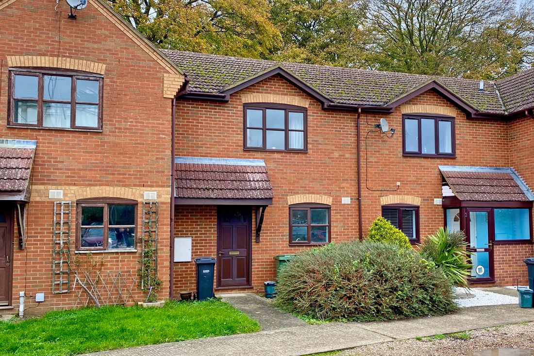 2 bed terraced house for sale in Bradley Road, Nuffield, HenleyOn