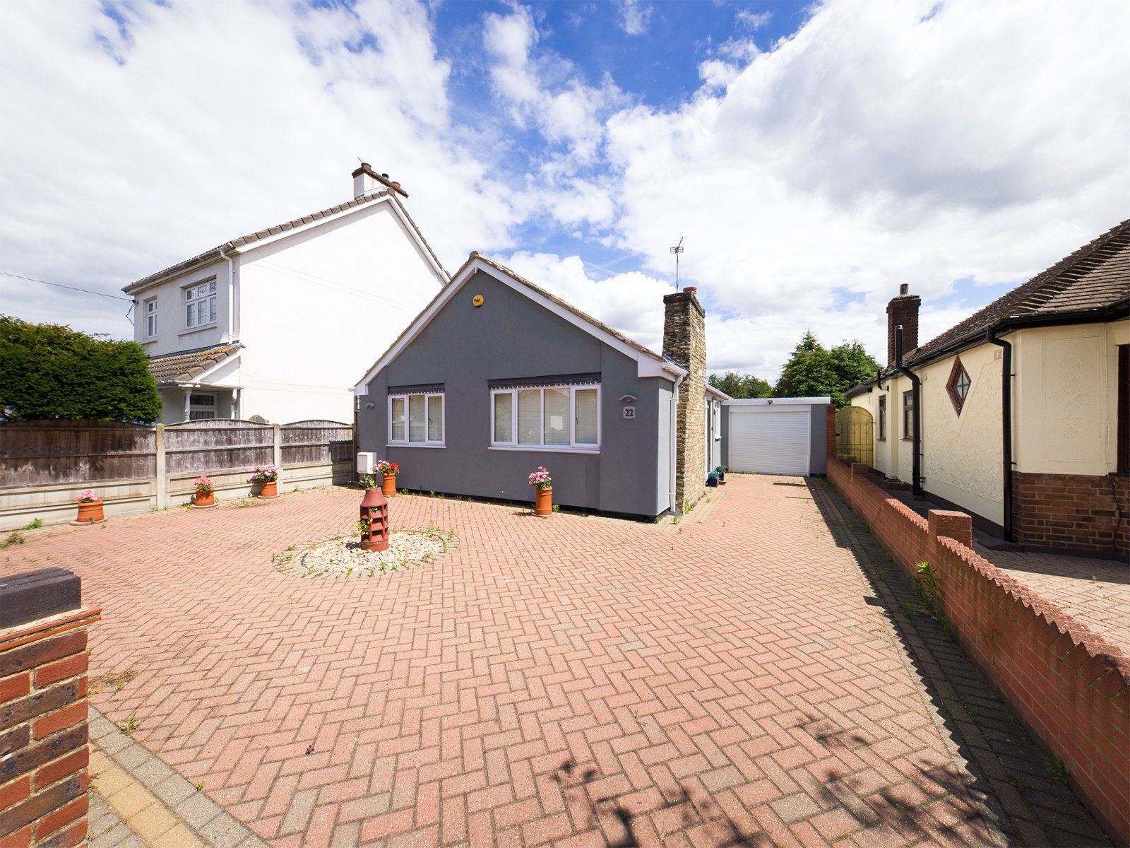 3 bed bungalow for sale in King Edward Avenue, Rainham RM13 Zoopla
