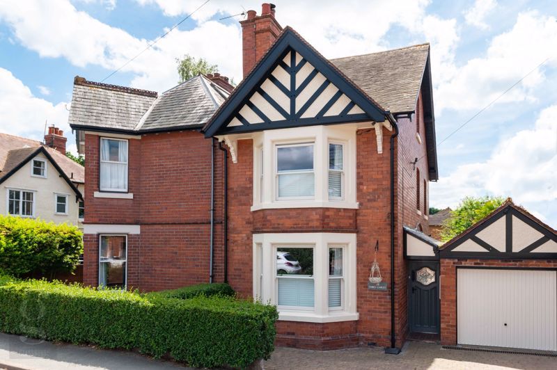 4 bed semidetached house for sale in Church Road, Tupsley, Hereford