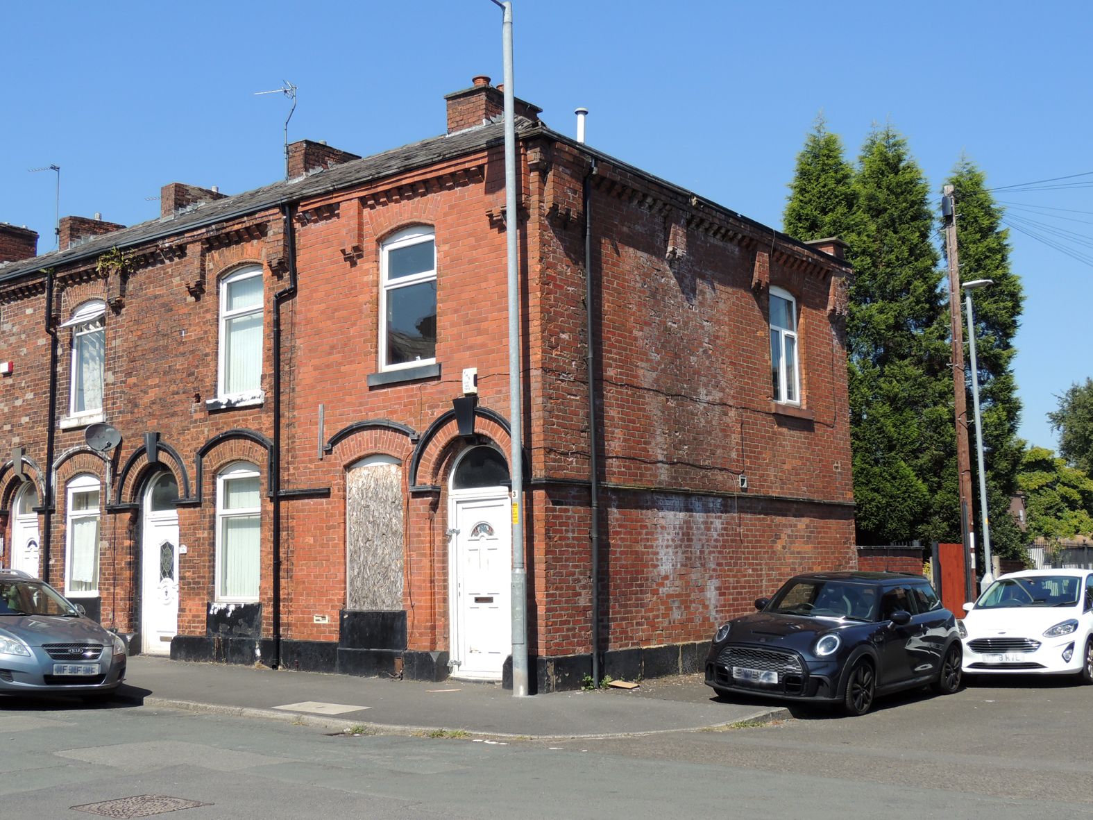 2 bed end terrace house for sale in Birch Street, AshtonUnderLyne OL7 Zoopla