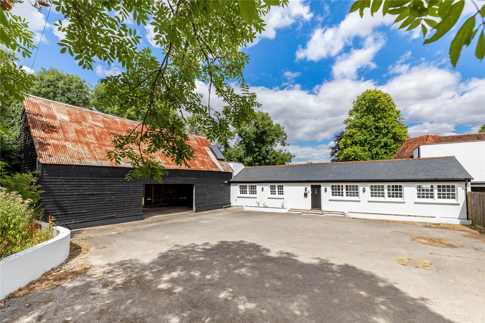 3 bed detached house for sale in The Pheasantry, London Road