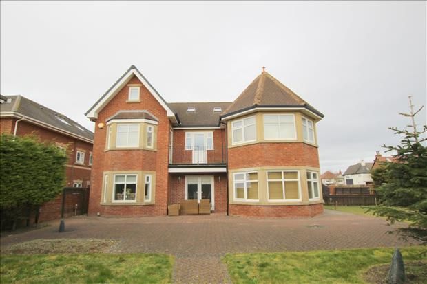 Inner Promenade Lytham St Annes FY8  