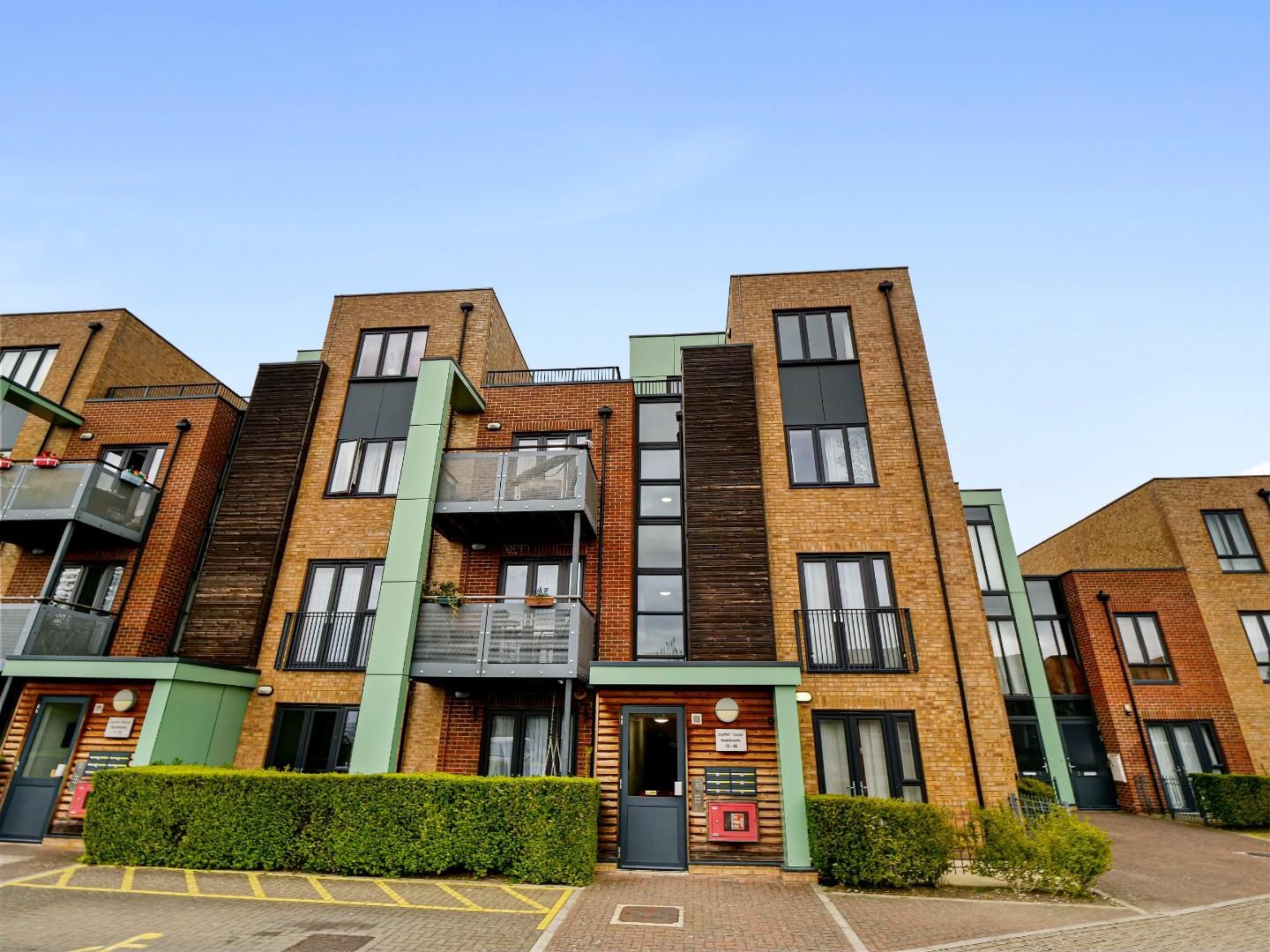 Esquiline Lane, Mitcham CR4  