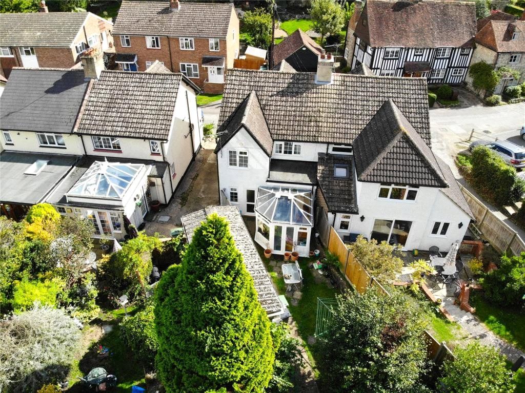 3 bed semidetached house for sale in Well Street, Loose, Maidstone