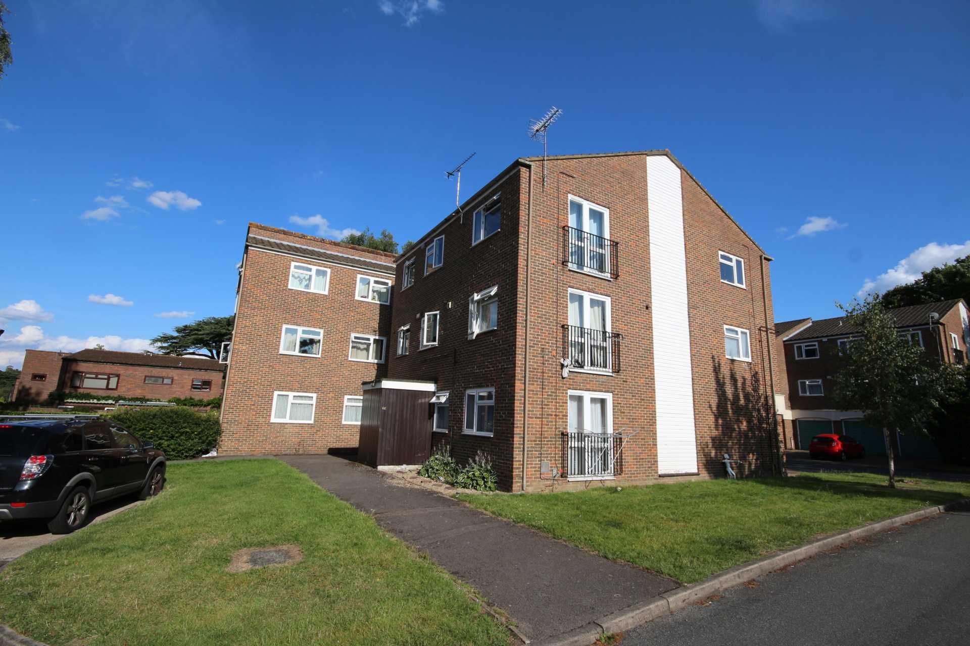 2 bed flat for sale in Bracknell RG12 Zoopla