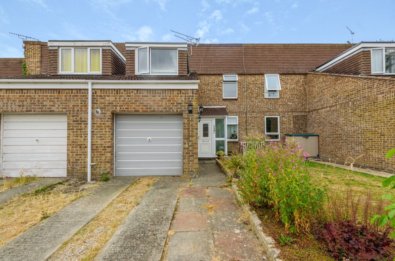 3 bed terraced house for sale in Ridge Nether Moor, Swindon, Wiltshire