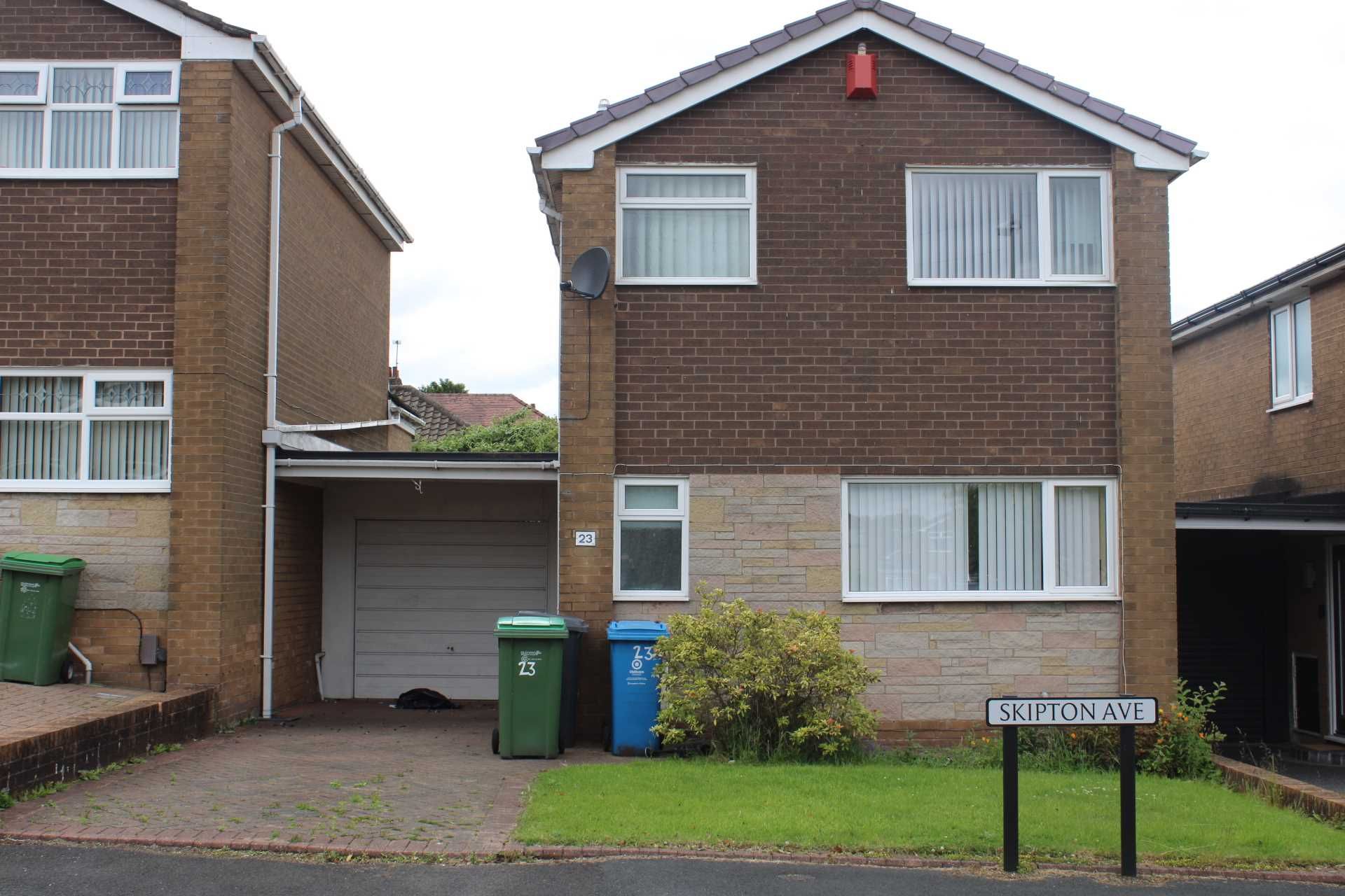 3 bed linkdetached house for sale in Skipton Avenue, Chadderton OL9