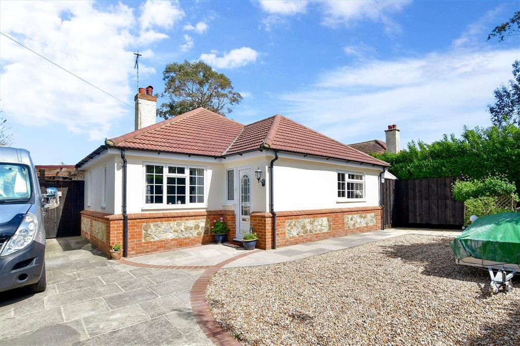 3 bed detached bungalow for sale in Taylors Lane, St. Marys Bay, Kent