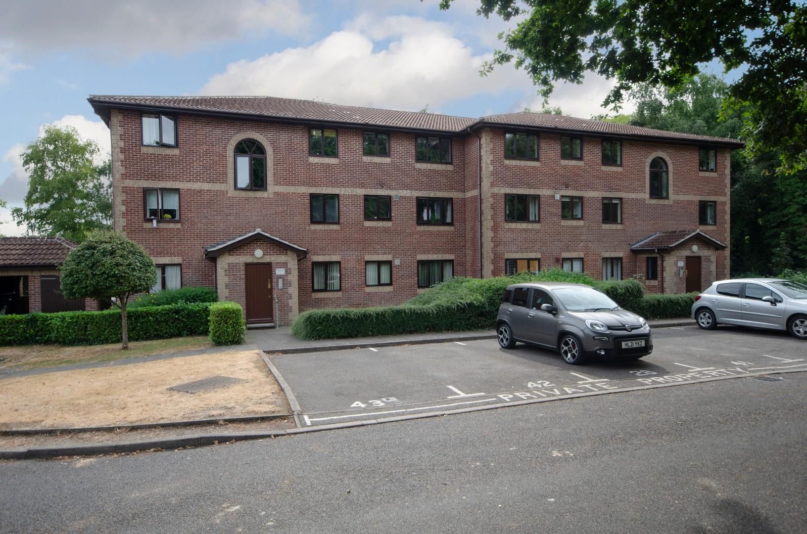 1 bed flat for sale in Barrow Down Gardens, Netley Common, Southampton